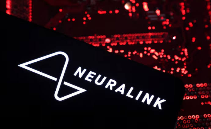 Neuralink выходит на массовое производство: патент, который опередил всех